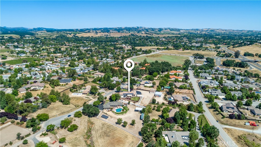 1275 Shane Lane Templeton, CA 93465 - Photo 68 of 70 a view of city and mountain