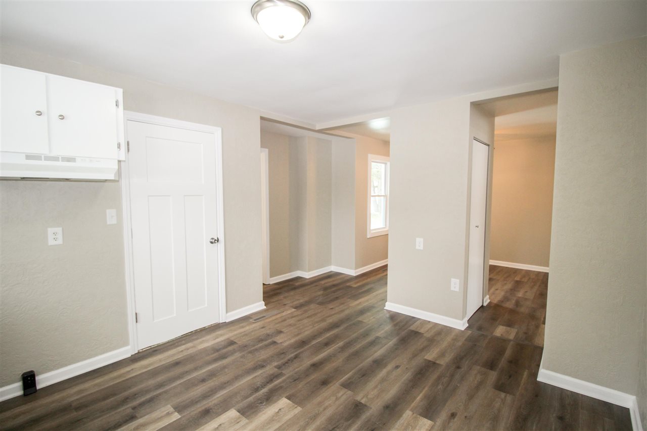 12375 Lake Road Montrose, MI 48457 - Photo 10 of 26 50064350-9.JPG