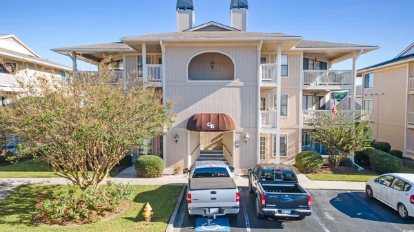 $1,700 | 4242 Pinehurst Circle, Unit N3, Little River, SC 29566