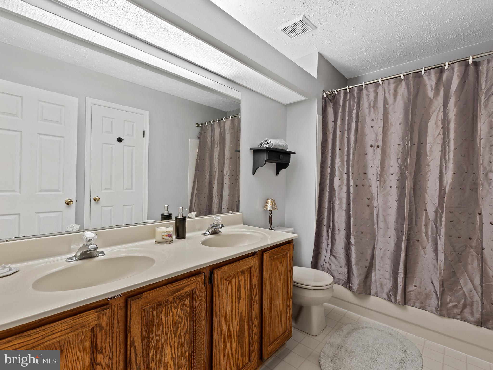 8021 Brightwood Court Ellicott City, MD 21043 - Photo 20 of 35 Upstairs full bath