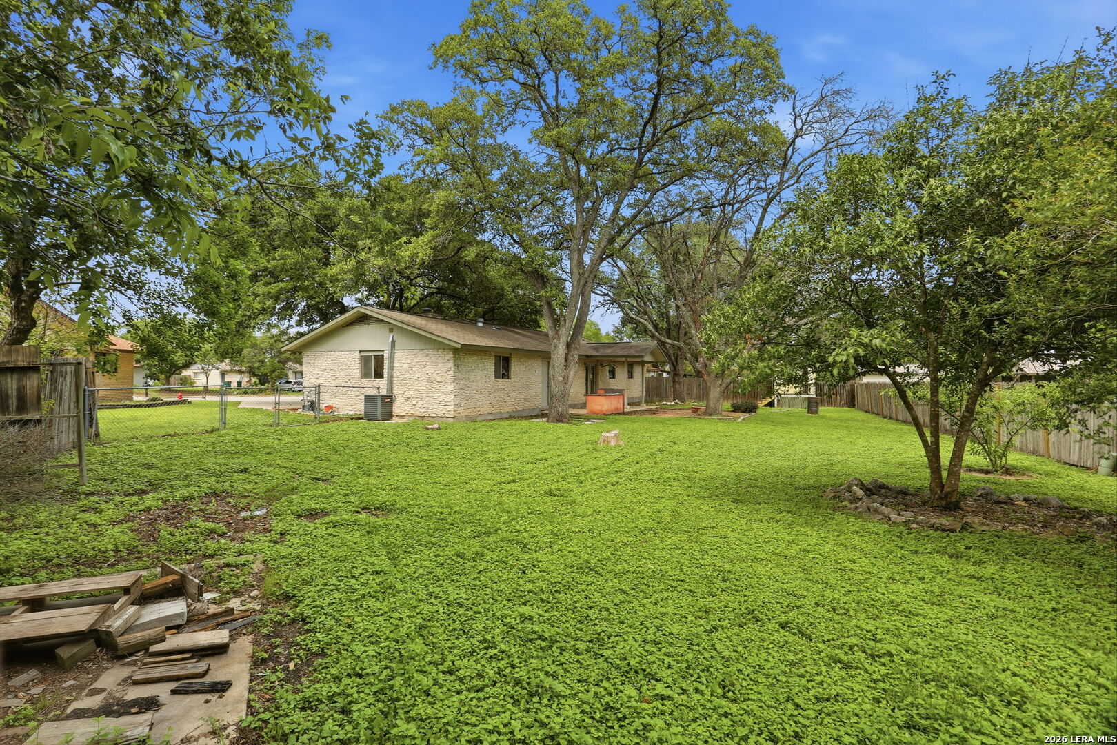 303 Castle Court Converse, TX 78109 - Photo 26 of 28