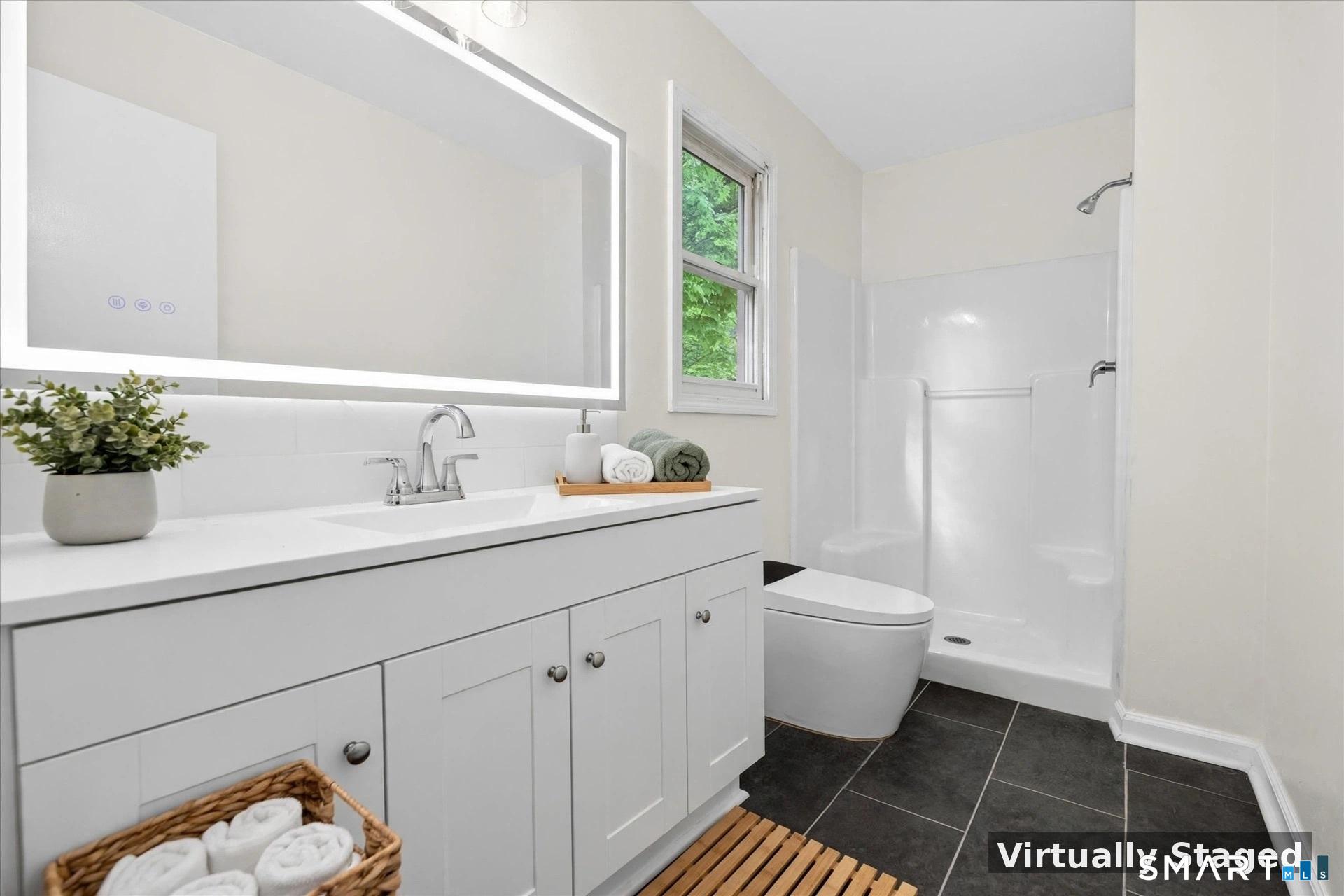 492 Long Hill Road Middletown, CT 06457 - Photo 14 of 24 Gallery Image 14