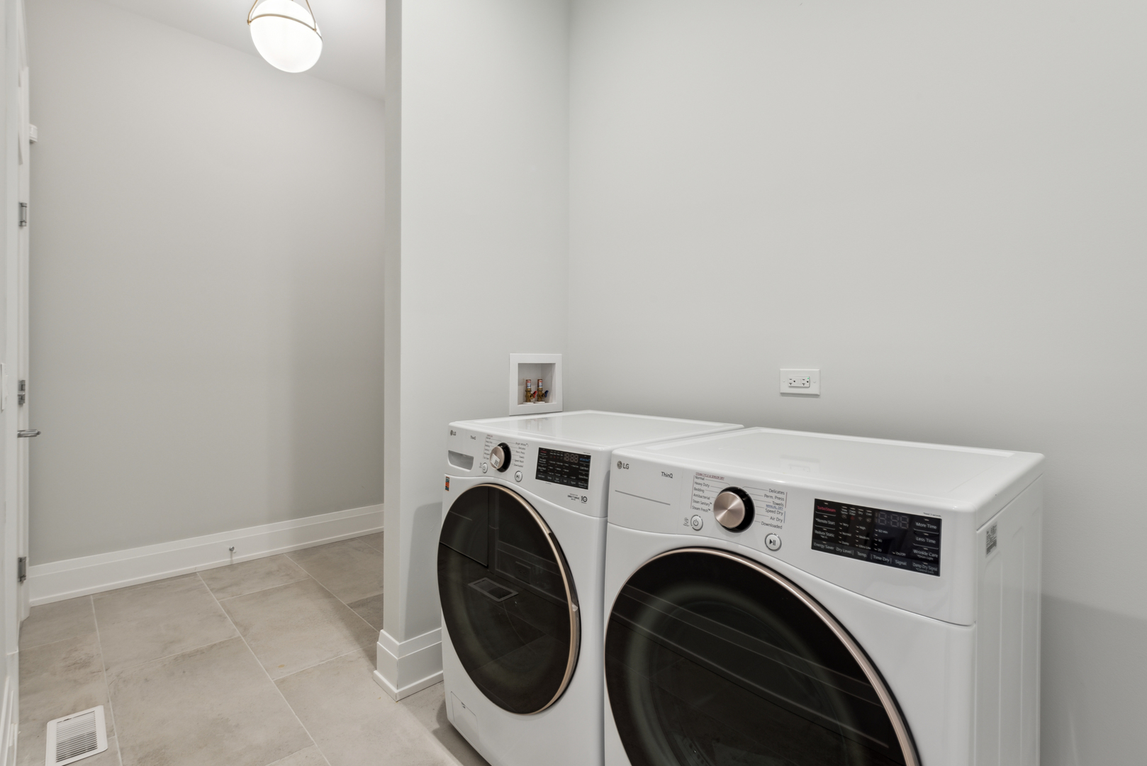 116 North Willard Court, Unit 301 Chicago, IL 60607 - Photo 37 of 38