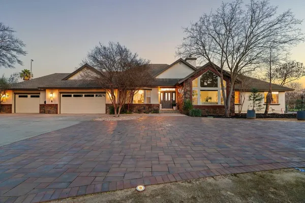 $2,499,000 | 380 West Middle Avenue, Morgan Hill, CA 95037