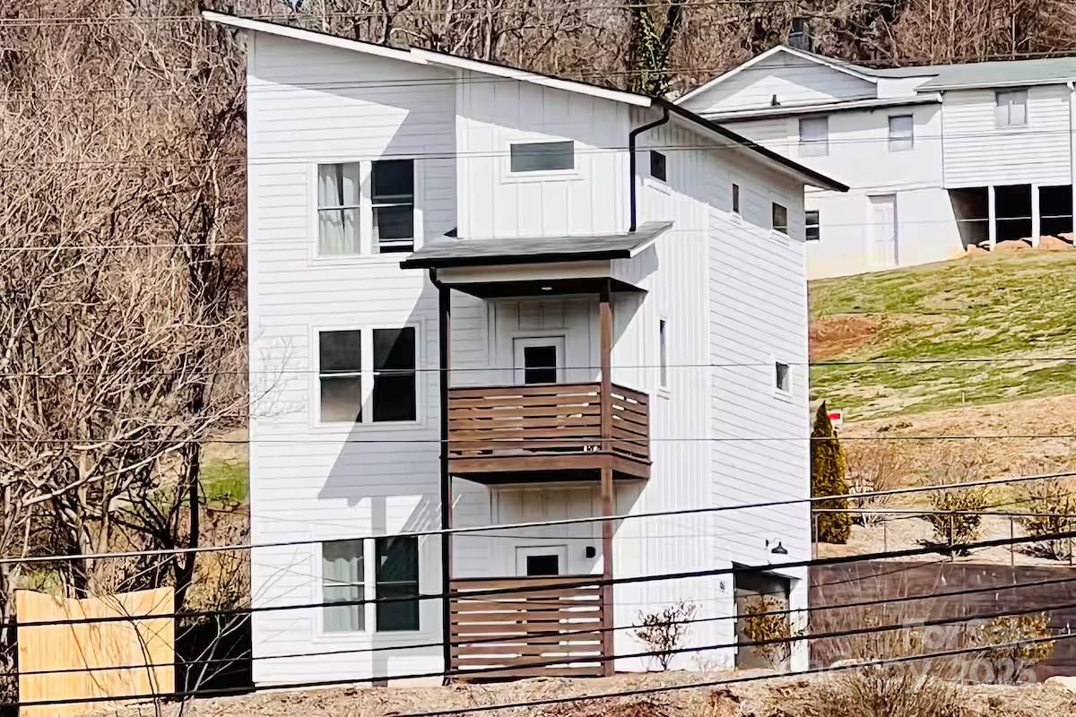 1063 Riverside Drive Asheville, NC 28804 - Photo 2 of 22