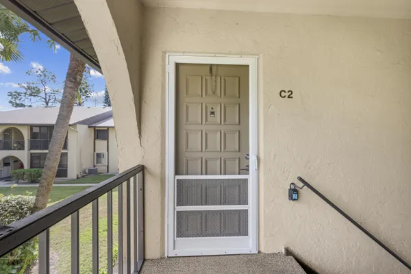 $150,000 | 313 Pine Ridge Circle, Unit C2, Greenacres, FL 33463