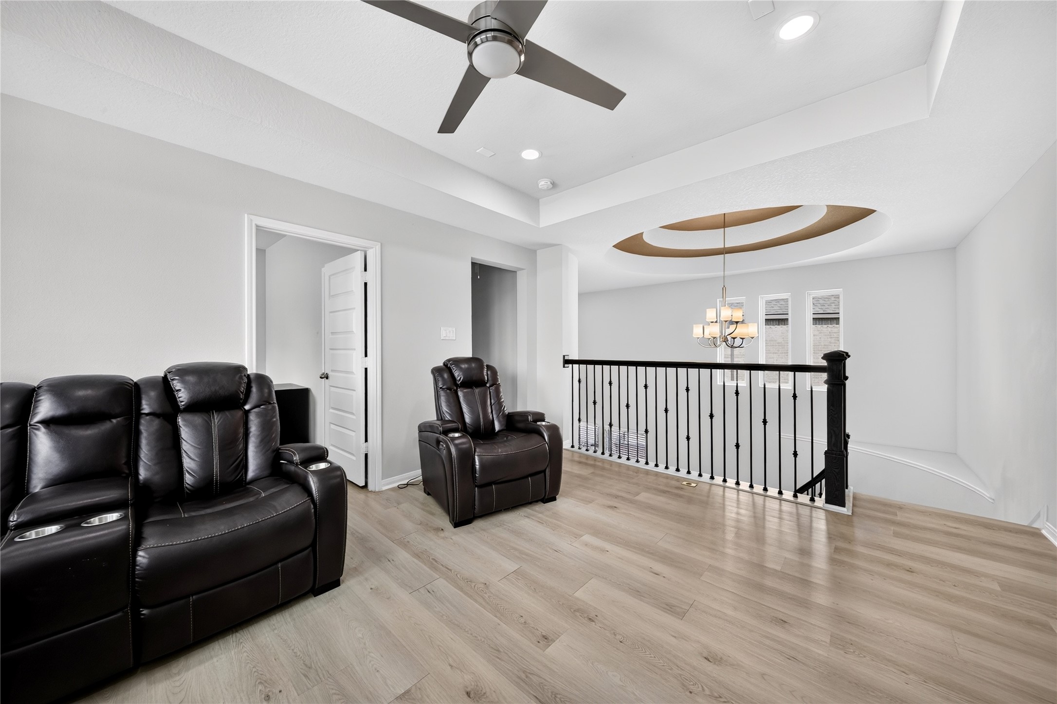 23002 Sutton Manor Way Katy, TX 77493 - Photo 8 of 22