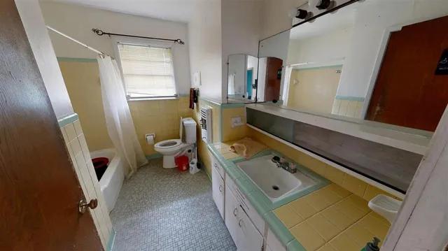 $1,600 | 4021 Nelson Road, Lake Charles, LA 70605