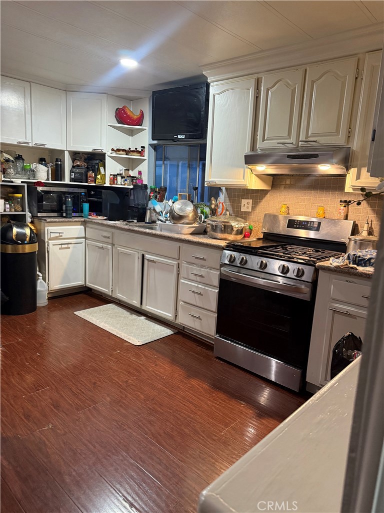 995 Pomona Road, Unit 78 Corona, CA 92882 - Photo 3 of 21