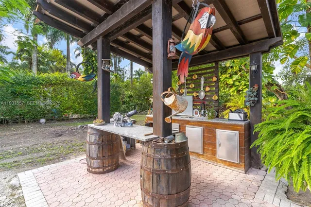 a view of outdoor sitting area