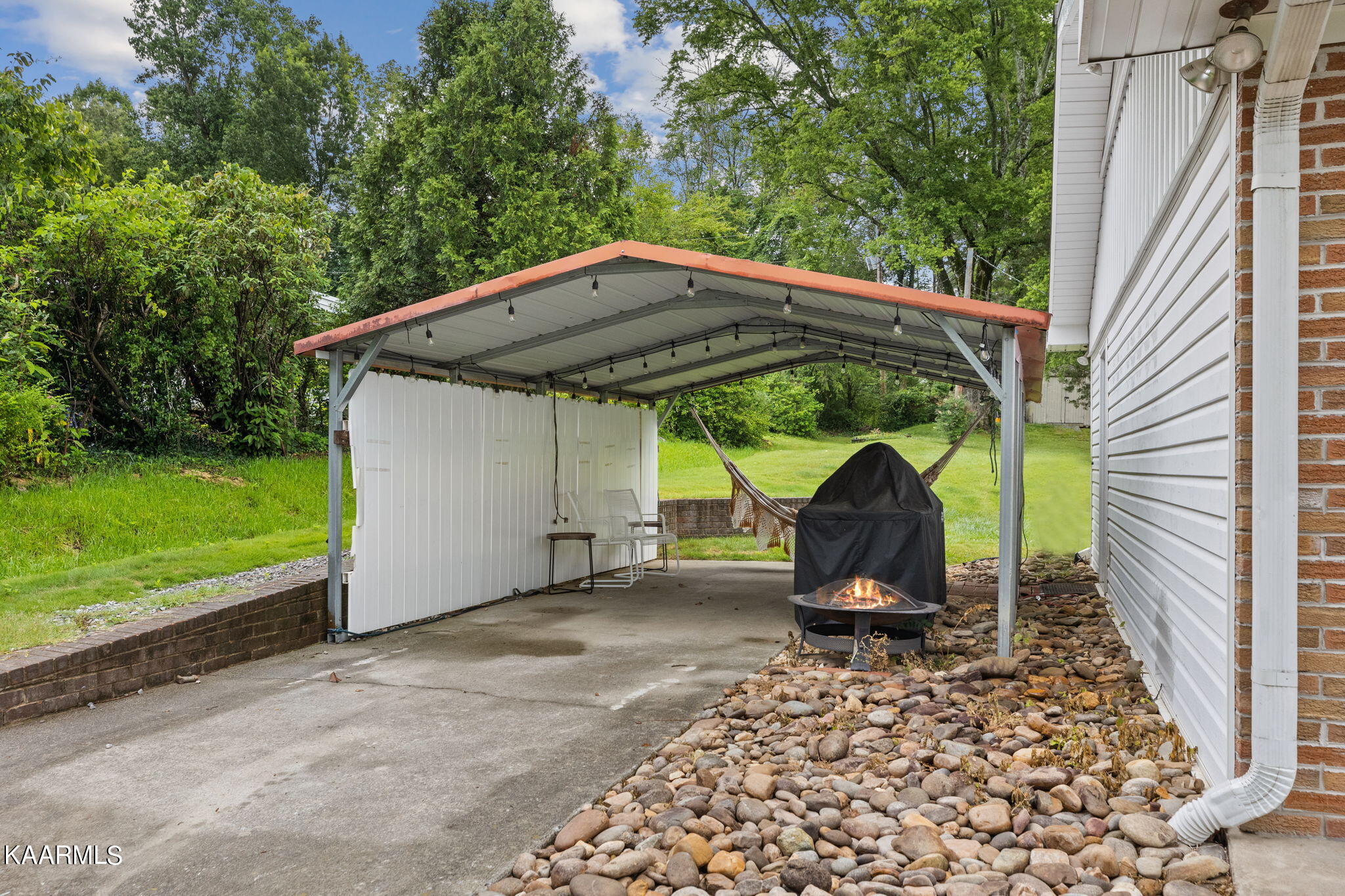 100 Davidson Lane Oak Ridge, TN 37830 - Photo 30 of 34 36-web-or-mls-217A9589s