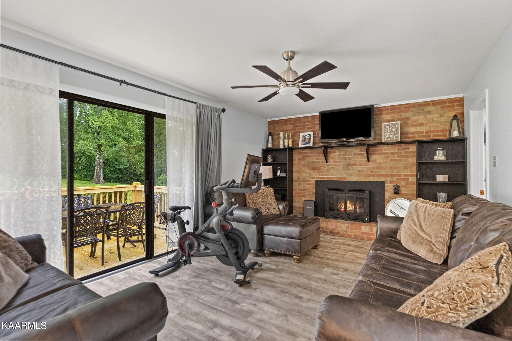 100 Davidson Lane Oak Ridge, TN 37830 - Photo 10 of 34 10-web-or-mls-217A9459a