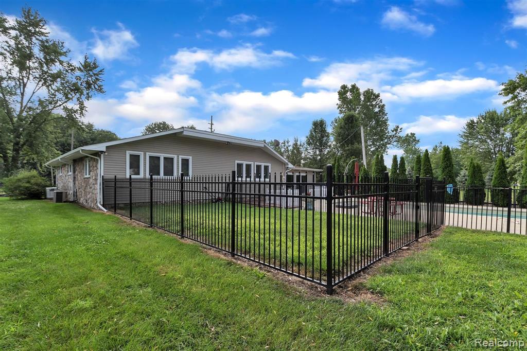 19450 Inkster Road Romulus, MI 48174 - Photo 16 of 60 Gallery Image 16