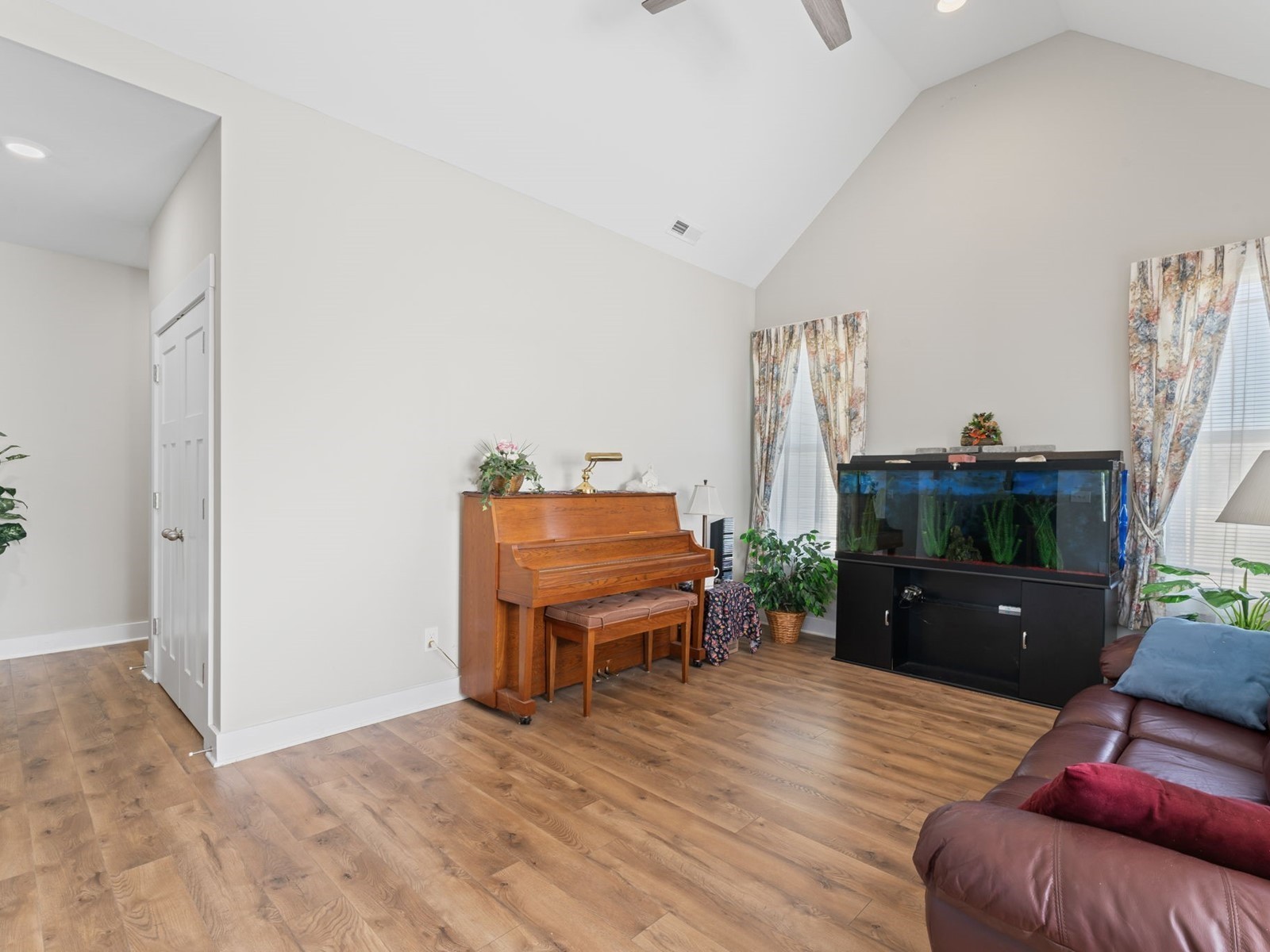 506 Bill Fuson Road McMinnville, TN 37110 - Photo 6 of 22 a room with furniture and a wooden floor