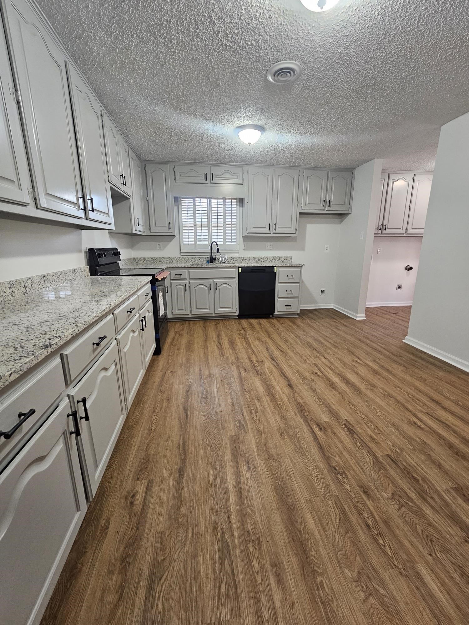 4962 Lochinvar Road Memphis, TN 38116 - Photo 9 of 18 Gallery Image 9