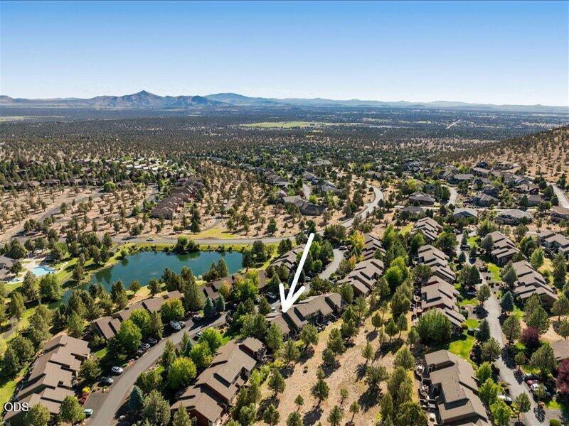 1395 Highland View Loop Redmond, OR 97756 - Photo 4 of 68