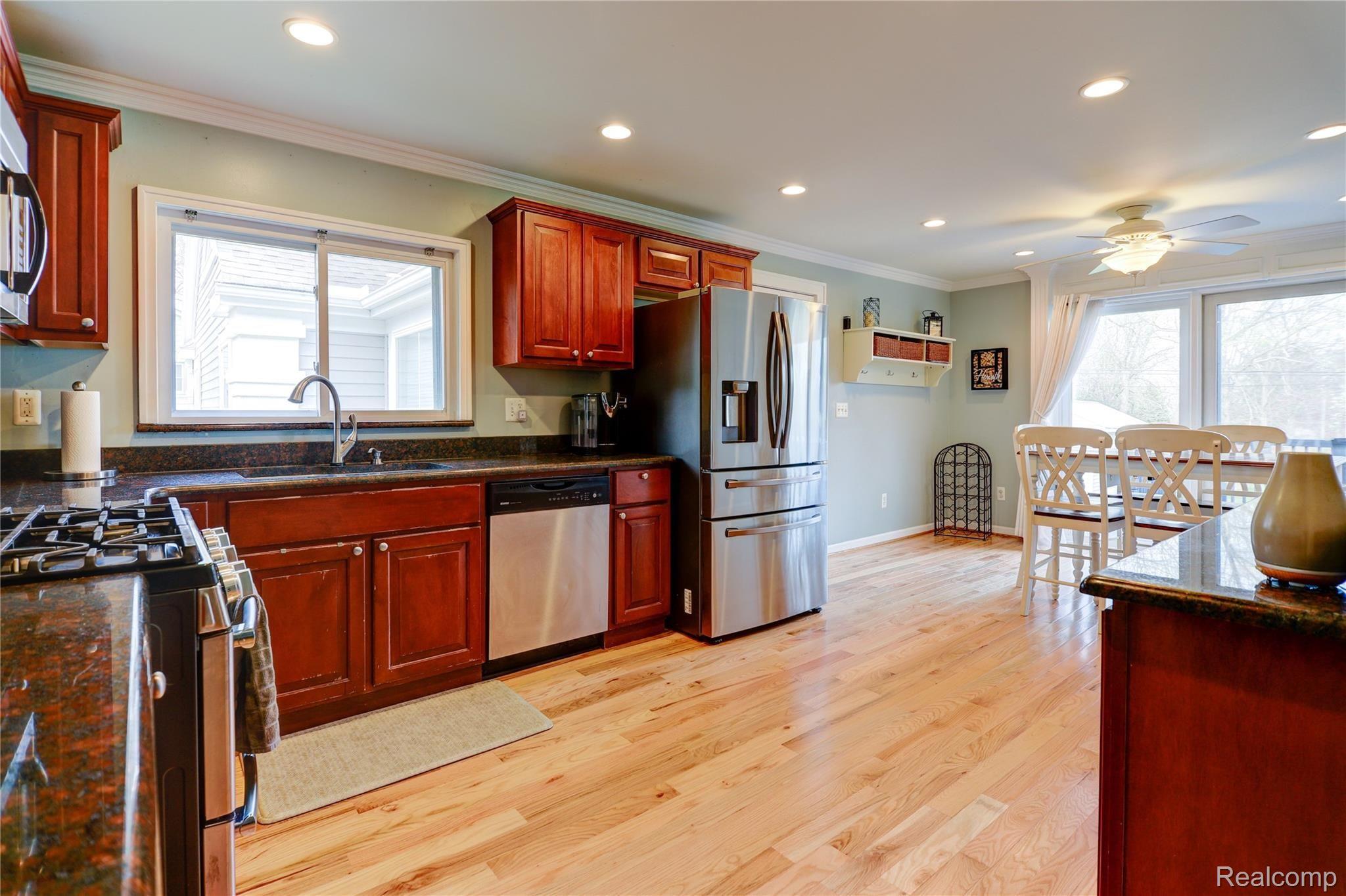 2525 Norton Lawn Street Rochester, MI 48307 - Photo 7 of 29 Interior-16.jpg