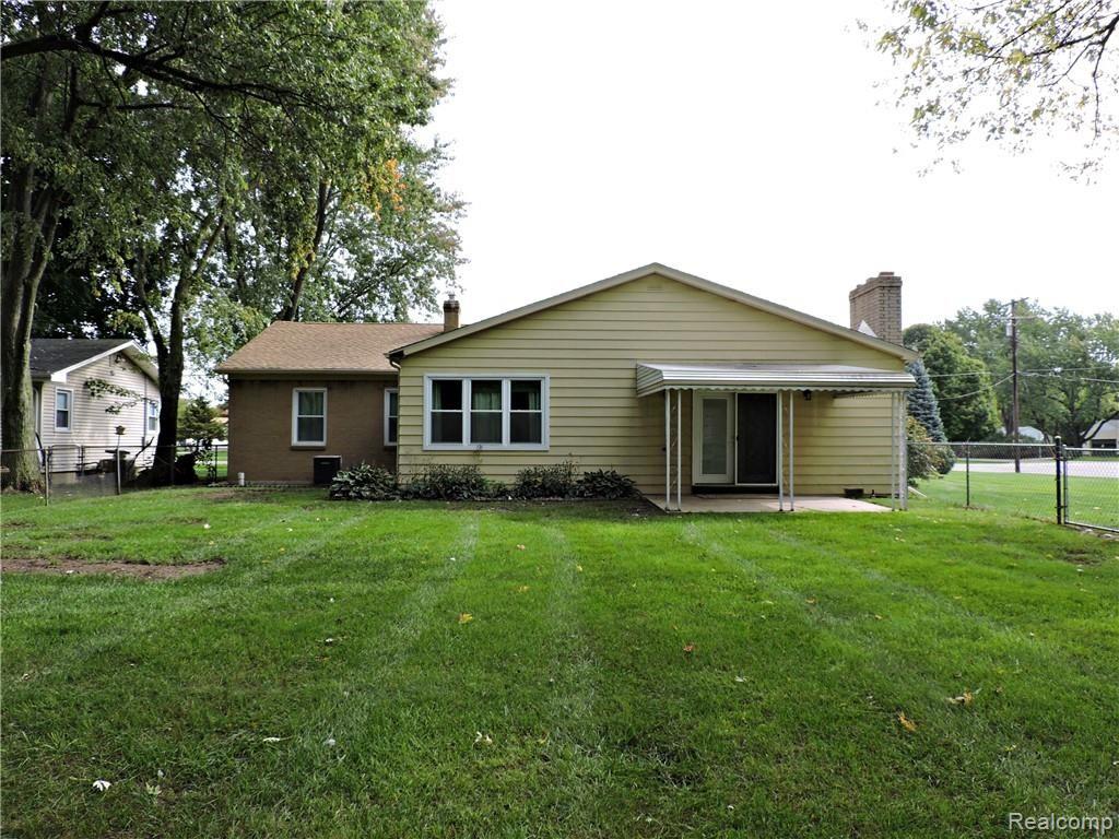2173 Covert Road Burton, MI 48509 - Photo 4 of 35 4.JPG