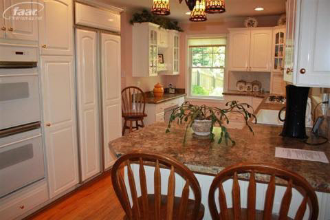 1950 Colchester Road Flint, MI 48503 - Photo 5 of 19 20174499-4.JPG