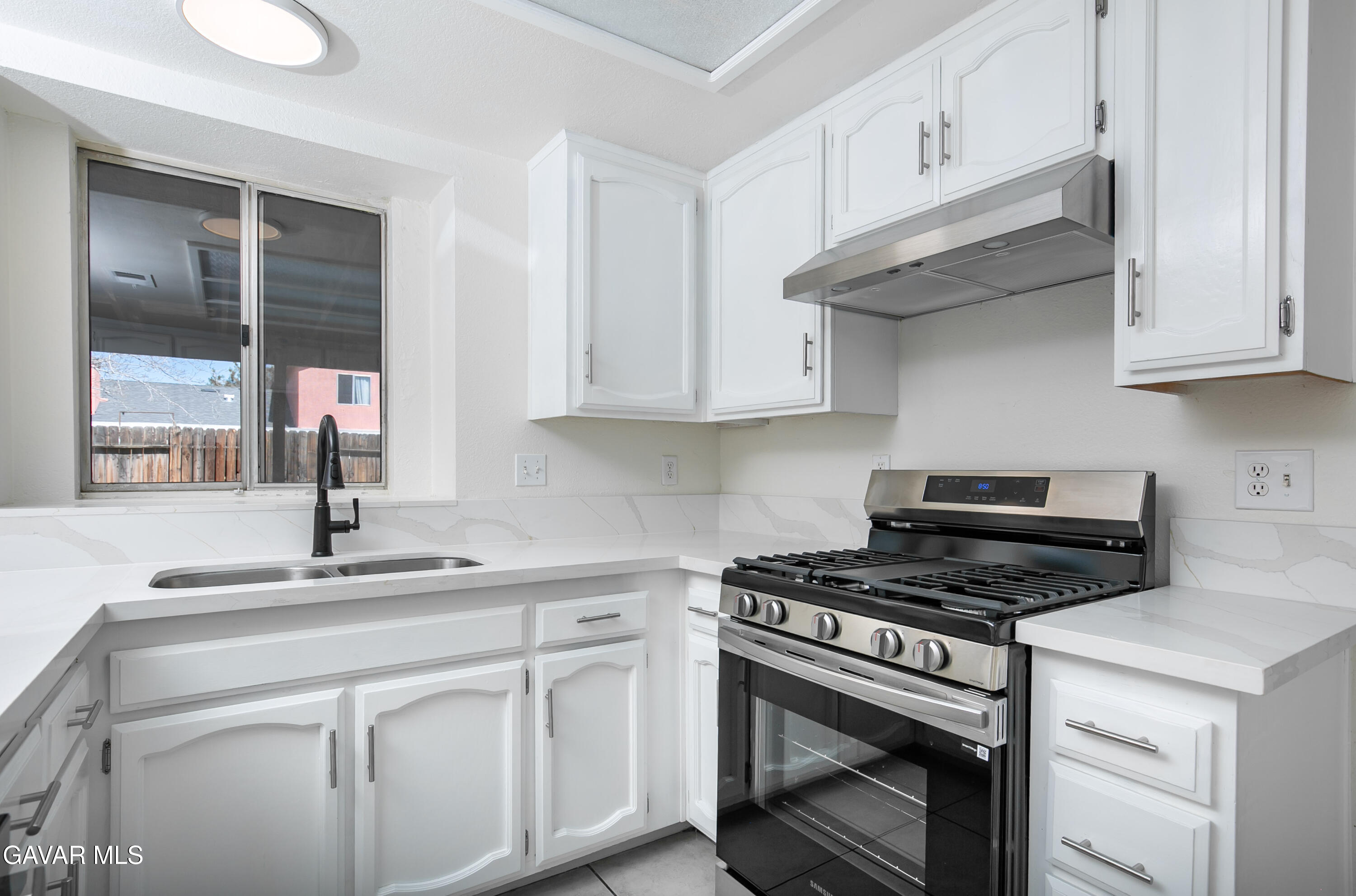 805 Jason Court Lancaster, CA 93534 - Photo 11 of 25 Image-11