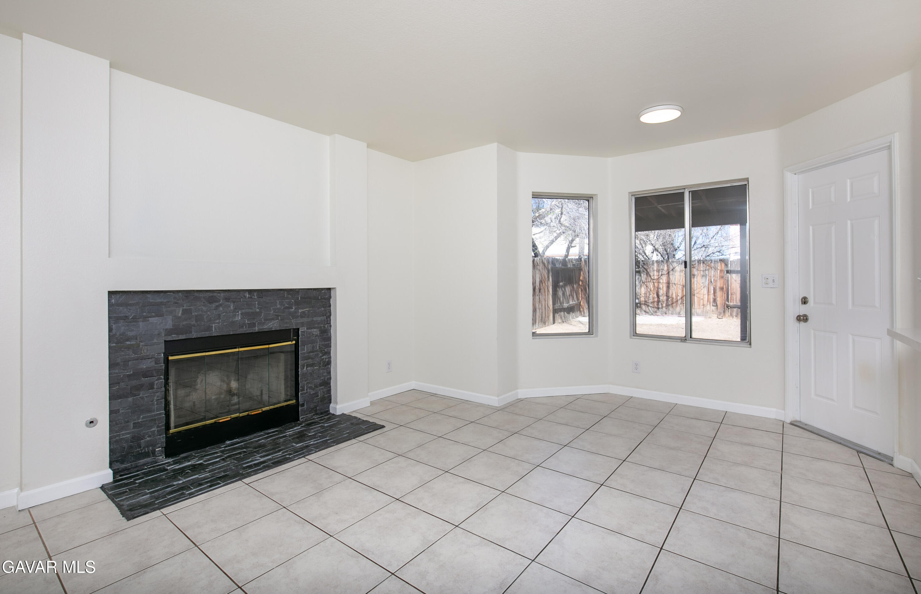 805 Jason Court Lancaster, CA 93534 - Photo 13 of 25 Image-13