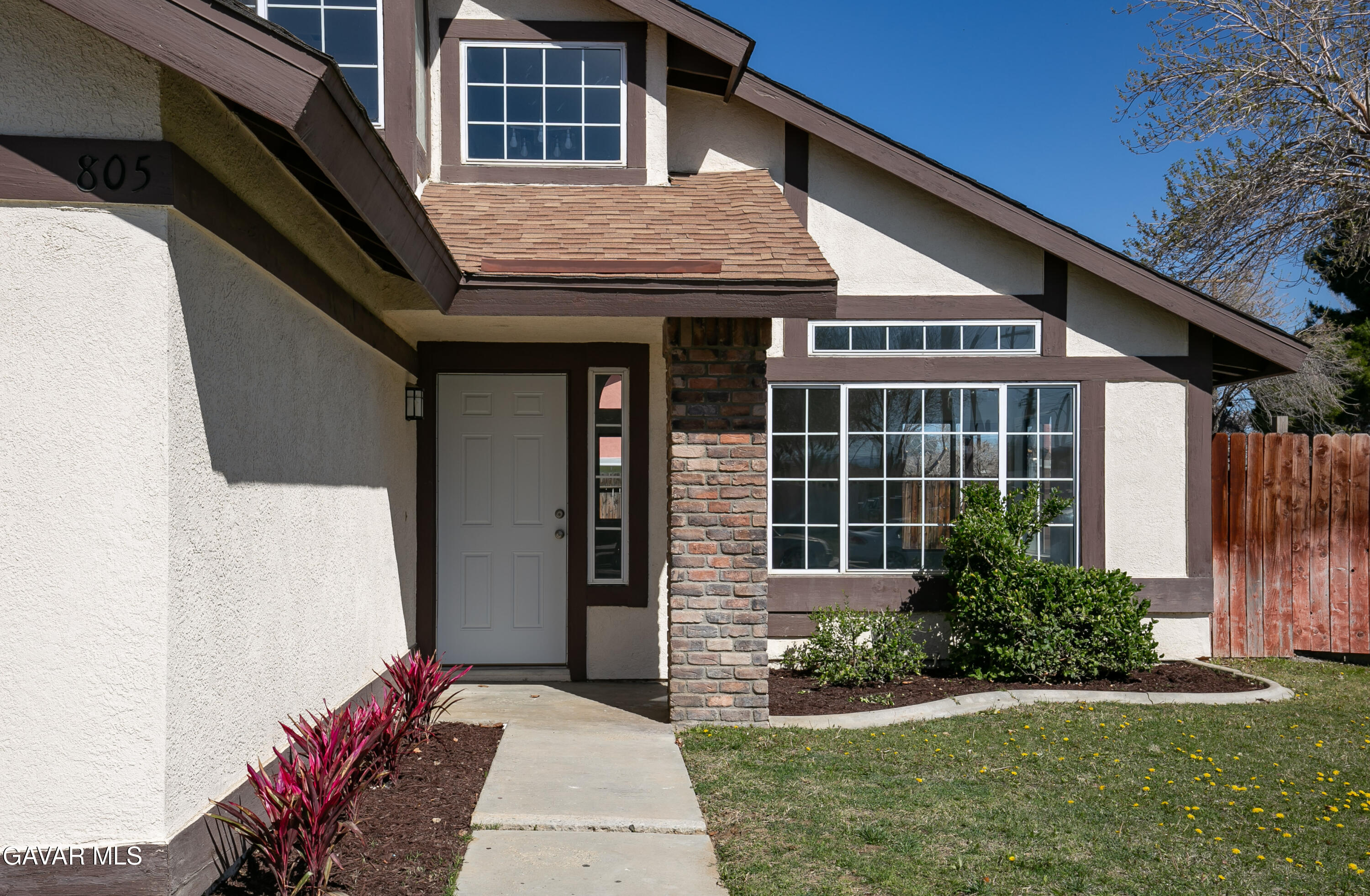 805 Jason Court Lancaster, CA 93534 - Photo 3 of 25 Image-3