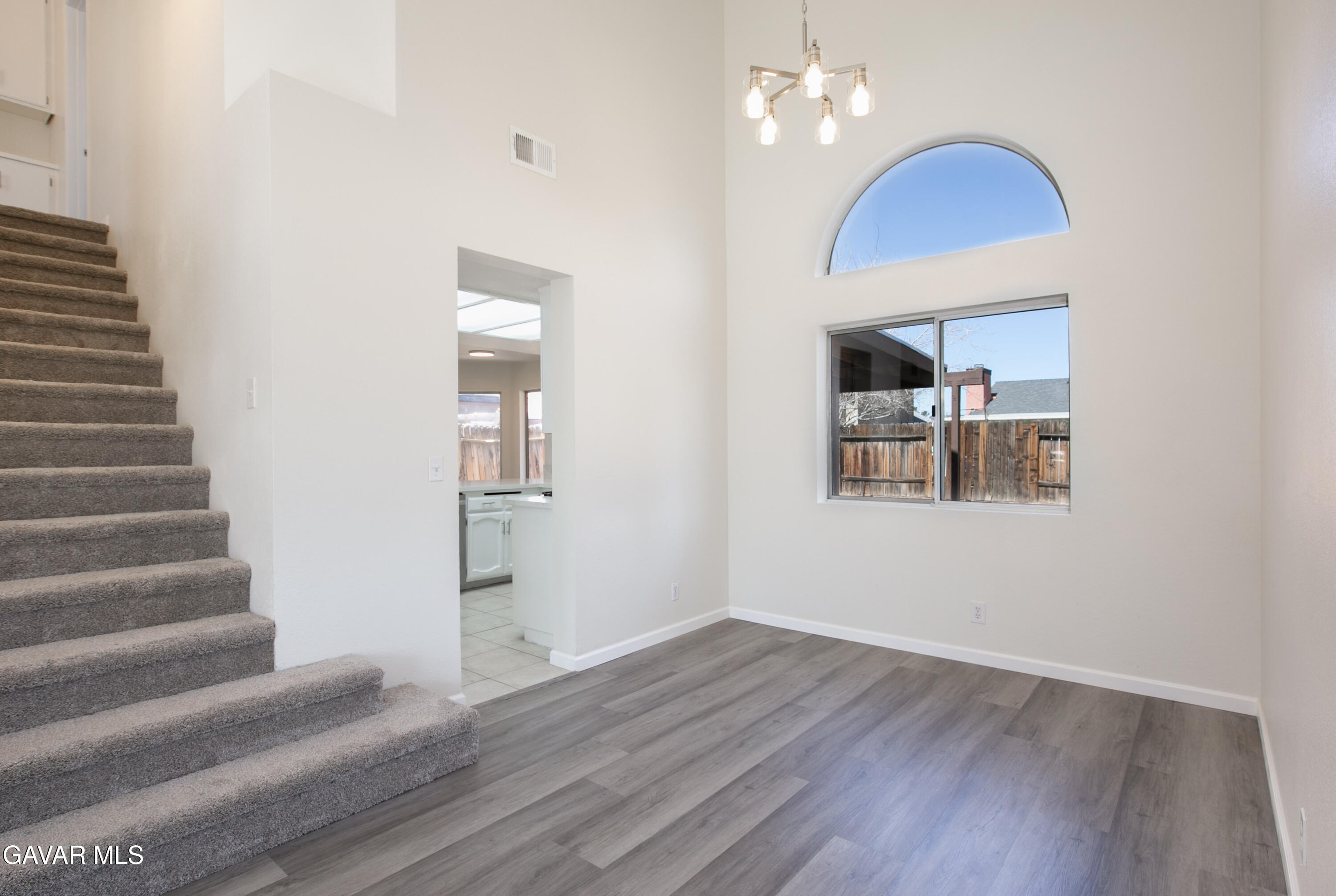 805 Jason Court Lancaster, CA 93534 - Photo 9 of 25 Image-9