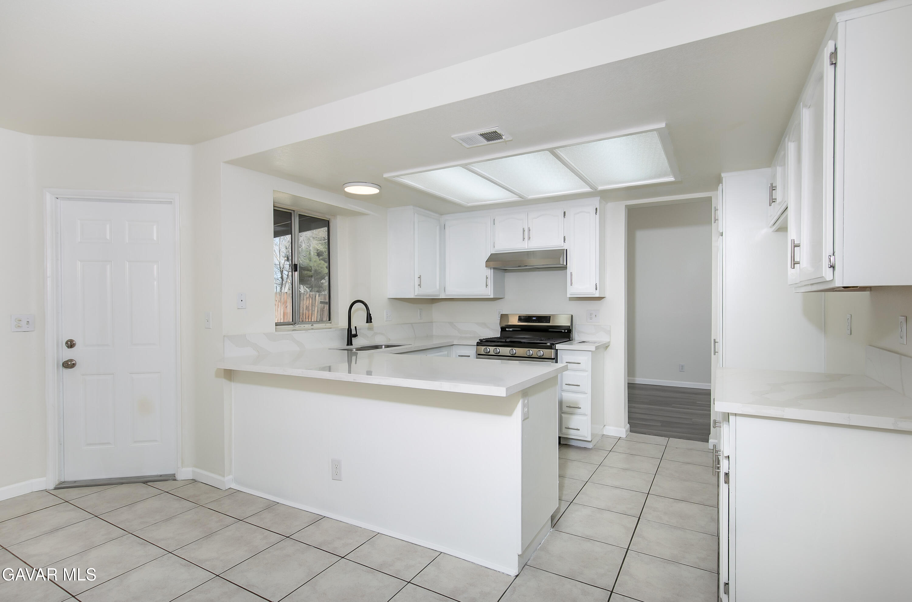 805 Jason Court Lancaster, CA 93534 - Photo 10 of 25 Image-10