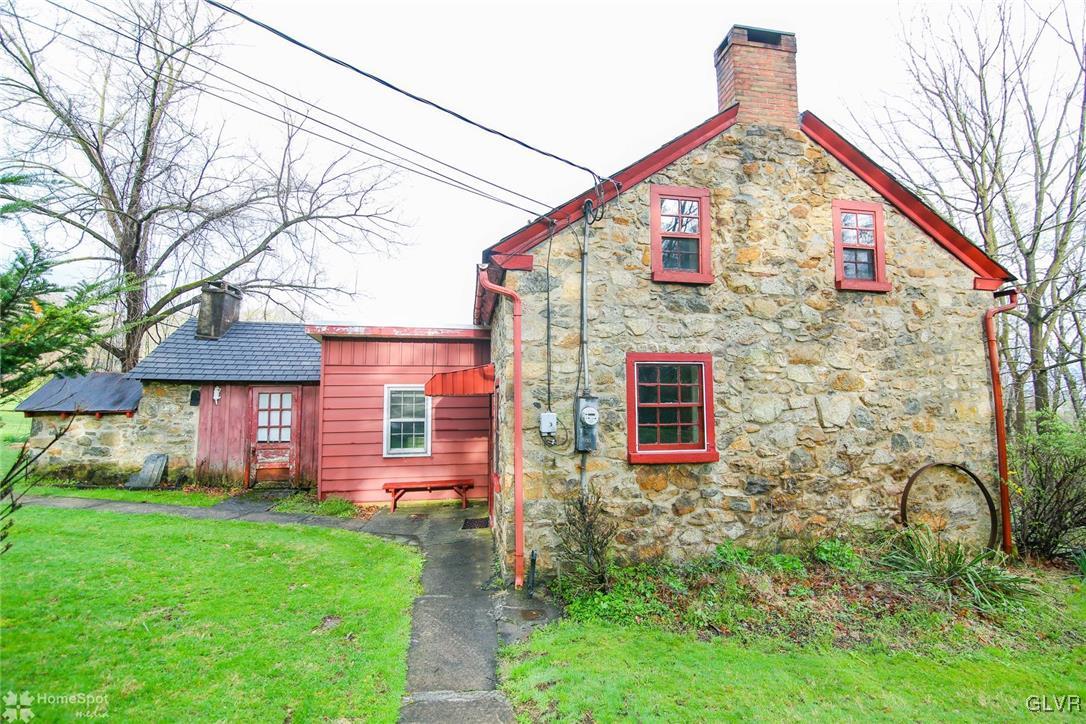 3772 Wilhelm Road Bethlehem, PA 18015 - Photo 3 of 40 Gallery Image 3