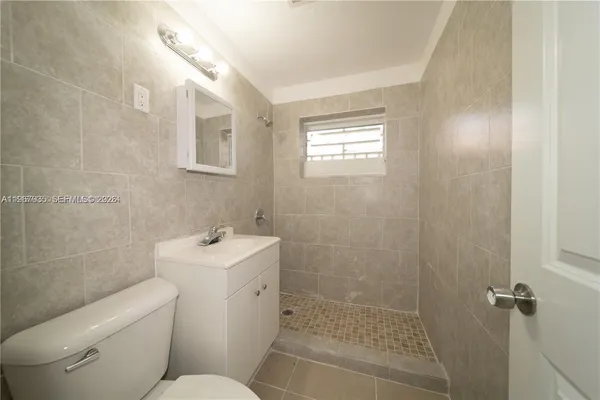 $1,975 | 5545 Northwest 3rd Avenue, Unit W, Miami, FL 33127