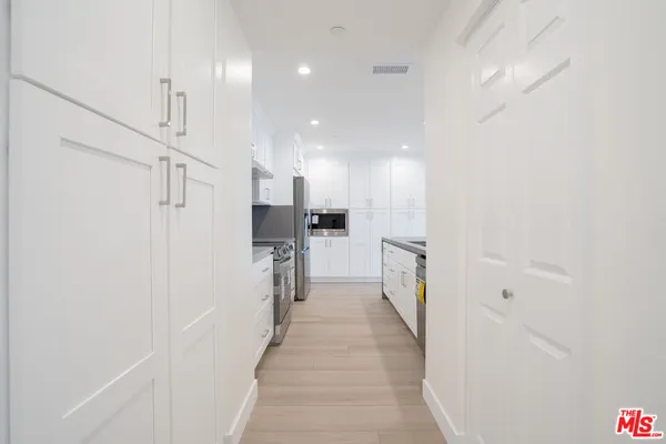 $4,800 | 600 West 9th Street, Unit 1509, Los Angeles, CA 90015