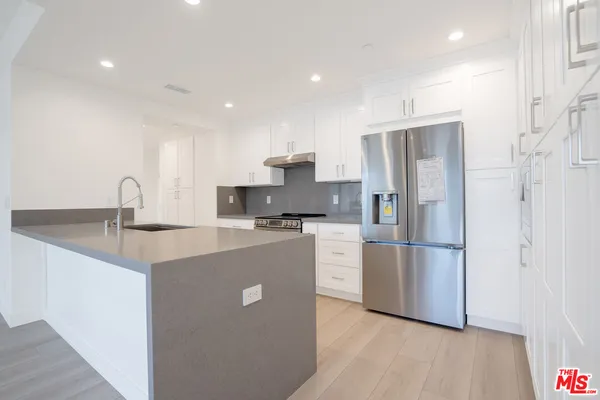 $4,800 | 600 West 9th Street, Unit 1509, Los Angeles, CA 90015