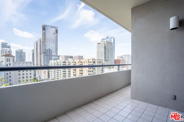 $4,800 | 600 West 9th Street, Unit 1509, Los Angeles, CA 90015