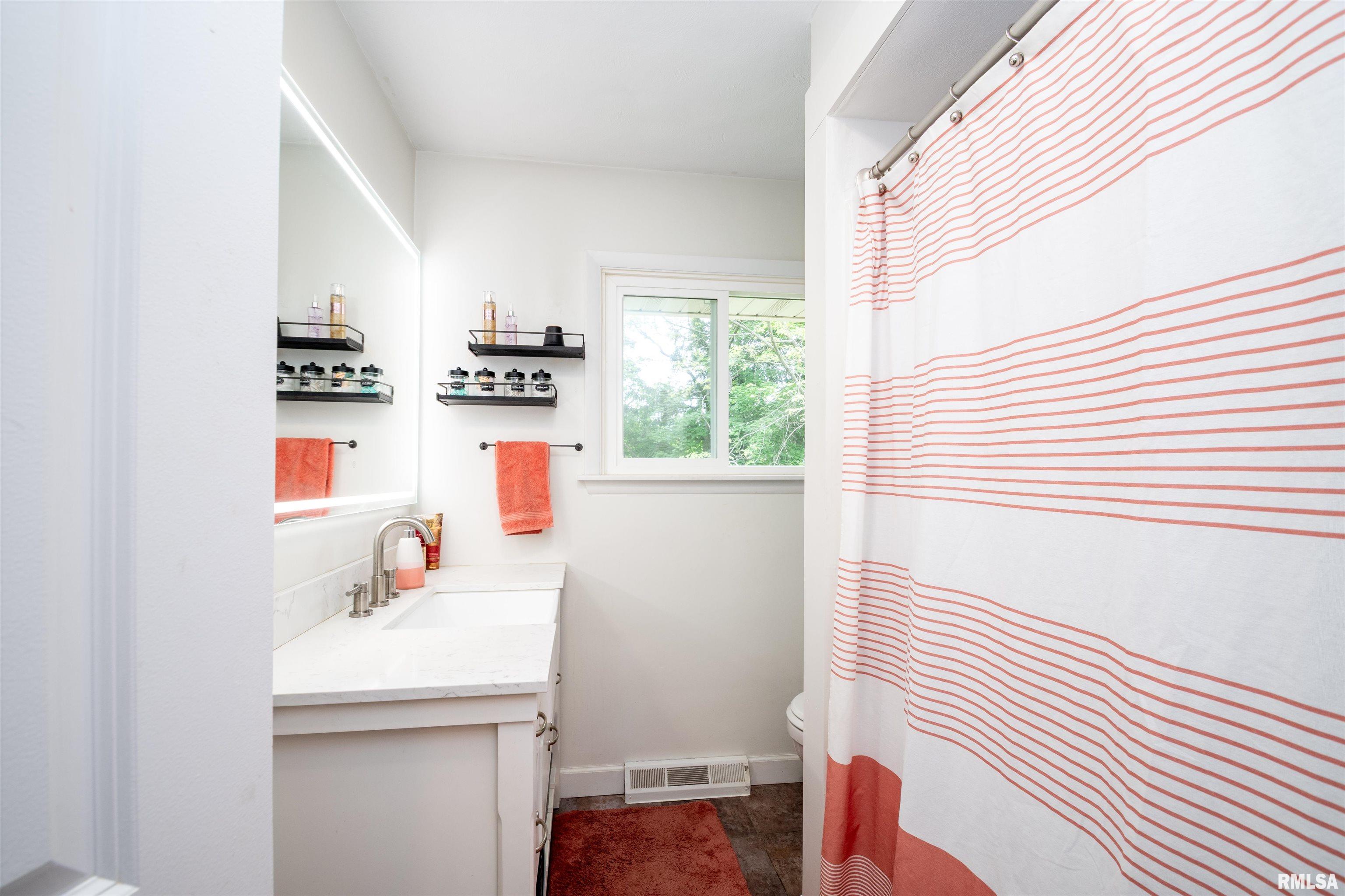 1225 North Rim Road East Peoria, IL 61611 - Photo 17 of 35 Gallery Image 17