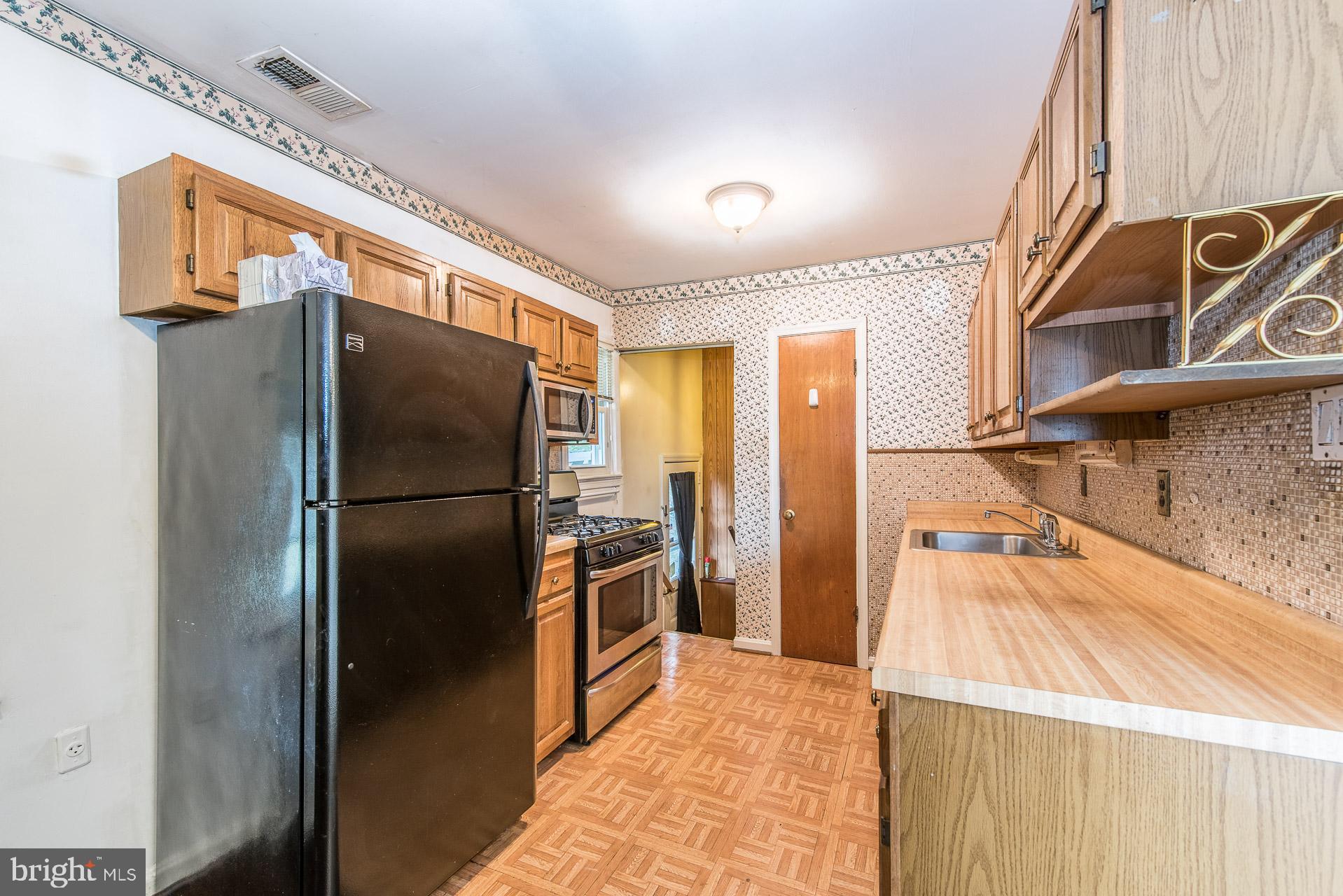 6711 Stanton Road Hyattsville, MD 20784 - Photo 8 of 27 Gallery Image 8