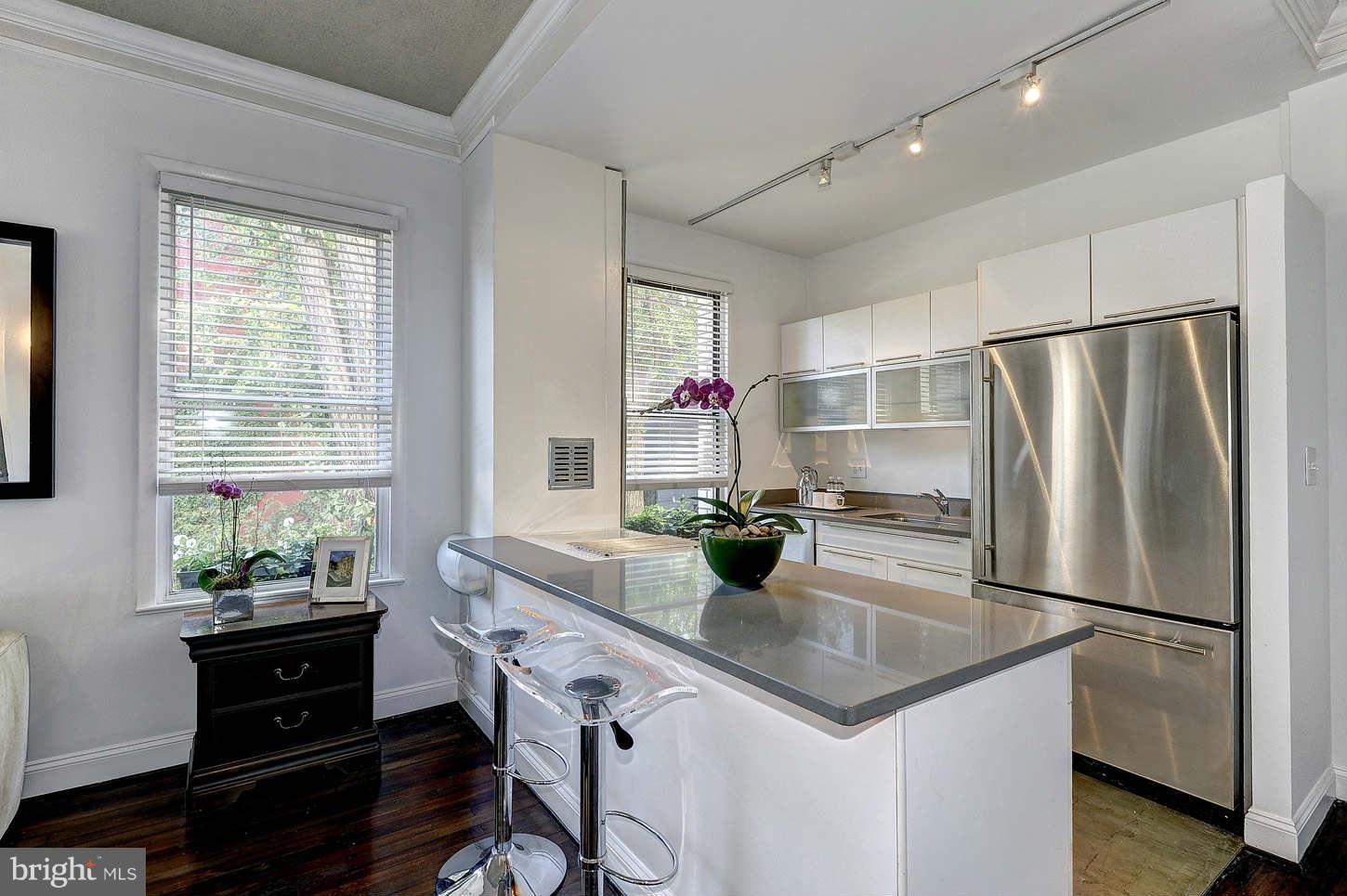 1822 15th Street Northwest, Unit 101 Washington, DC 20009 - Photo 6 of 14 Kitchen