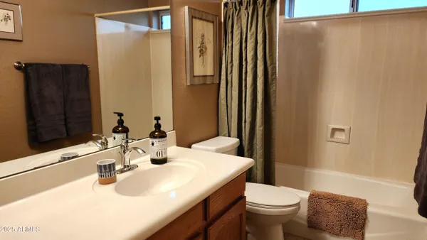 $4,500 | 2225 East Bel Air Lane, Gilbert, AZ 85234