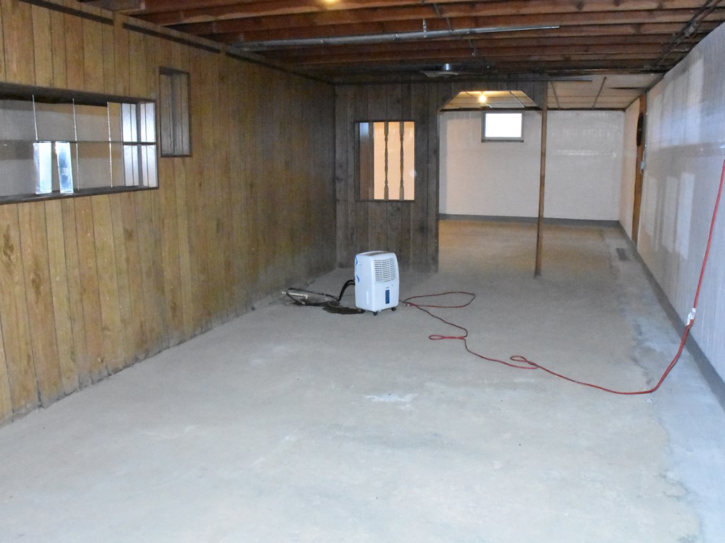 16475 Harmonsburg Road Meadville, PA 16335 - Photo 31 of 35 a view of an empty room and window
