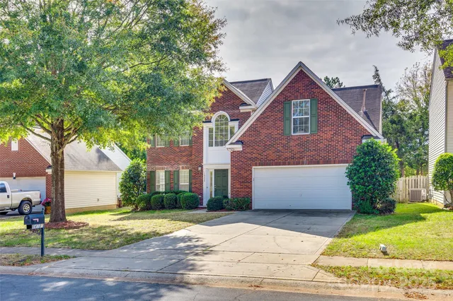 a sign that is on the side of the road