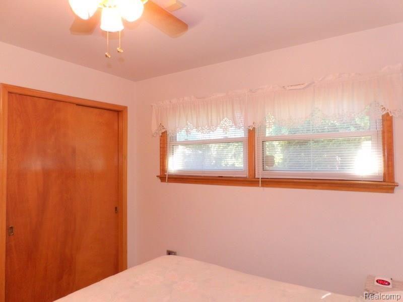 10453 Reeck Road Allen Park, MI 48101 - Photo 42 of 63 102_2164.JPG