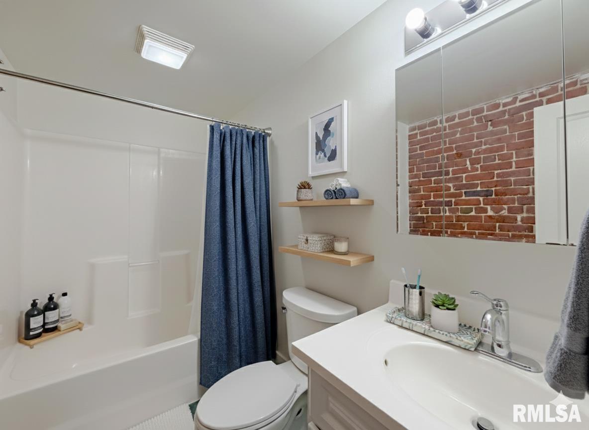 311 Southwest Water Street, Unit 3 & 4 Peoria, IL 61602 - Photo 13 of 42