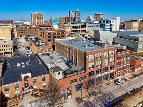 $3,500,000 | 311 Southwest Water Street, Unit 3 & 4, Peoria, IL 61602