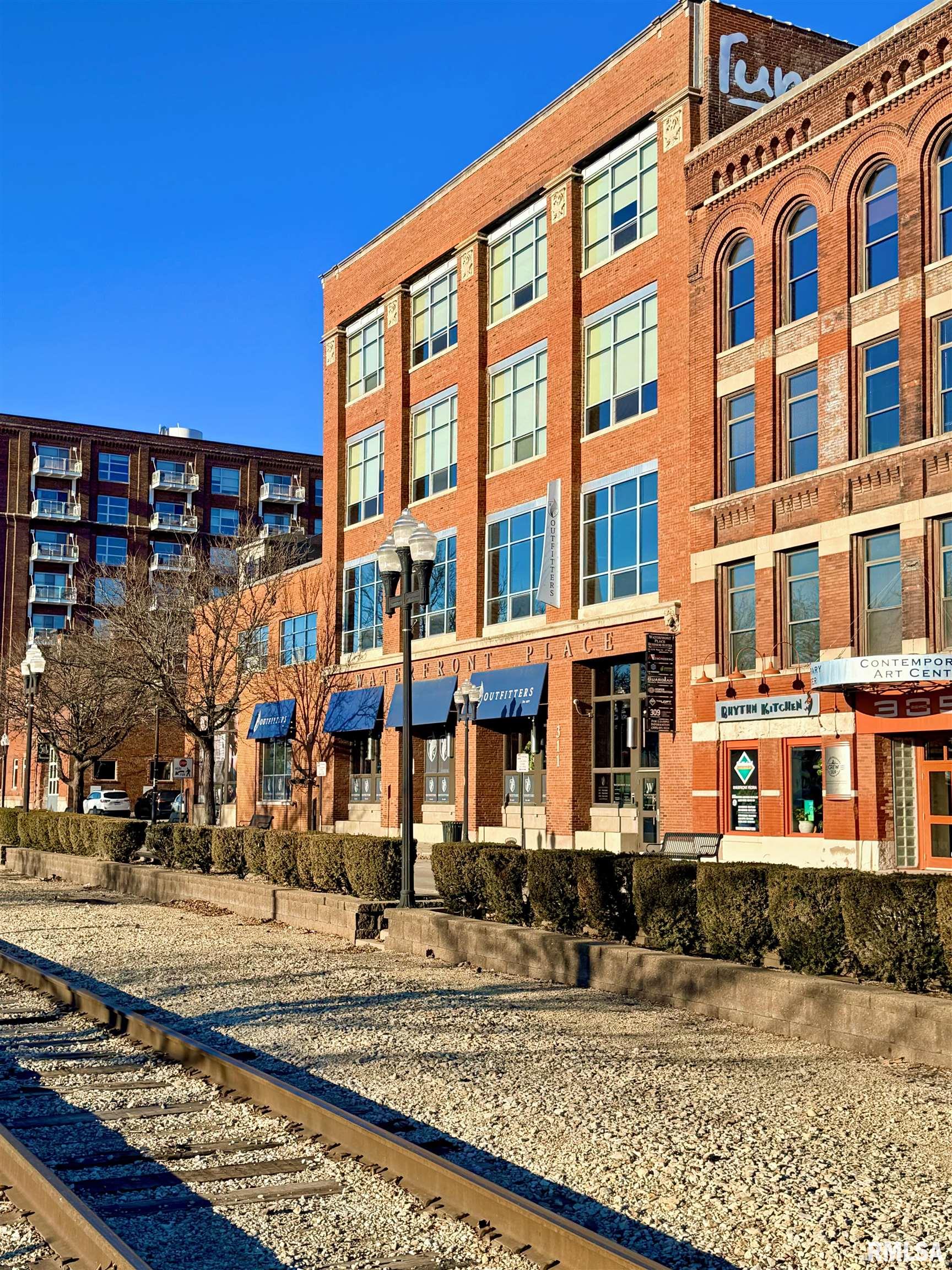 311 Southwest Water Street, Unit 3 & 4 Peoria, IL 61602 - Photo 5 of 42