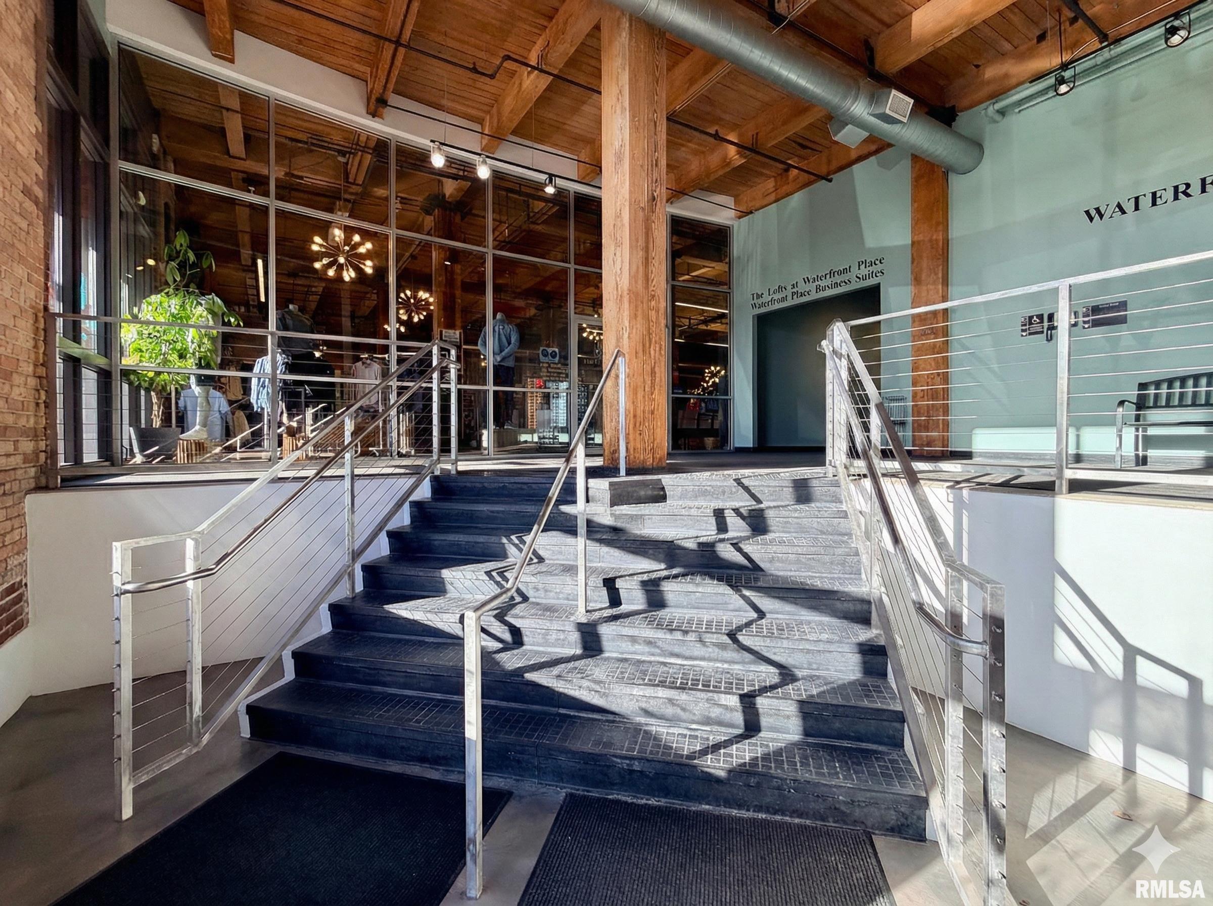 311 Southwest Water Street, Unit 3 & 4 Peoria, IL 61602 - Photo 7 of 42