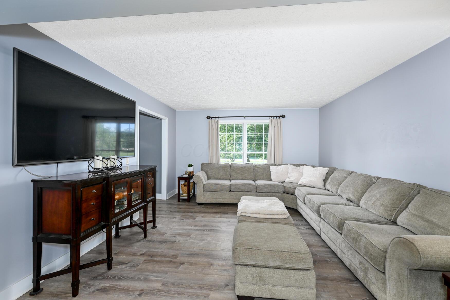10575 Tallmadge Road Diamond, OH 44412 - Photo 17 of 63 20250728-DSC_7460-Edit