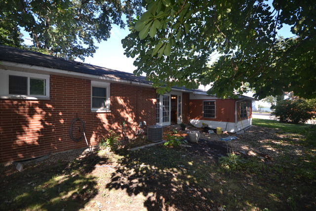 107 Lippincott Road Fox Lake, IL 60020 - Photo 3 of 21