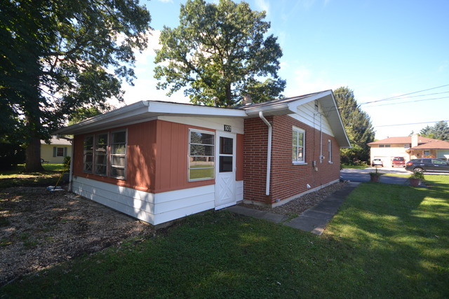 107 Lippincott Road Fox Lake, IL 60020 - Photo 5 of 21