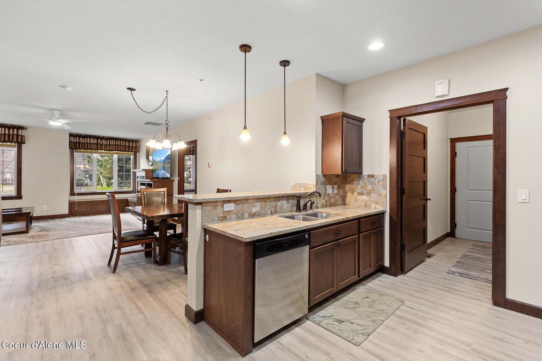 4580 Greenchain Loop, Unit 5 Coeur D'Alene, ID 83814 - Photo 12 of 29 4580GreenchainLoopUnit5-12