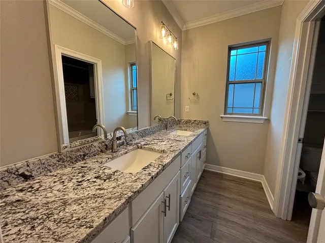 $2,400 | 508 Long Acre Drive, Bossier City, LA 71111