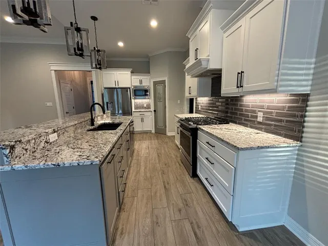 $2,400 | 508 Long Acre Drive, Bossier City, LA 71111